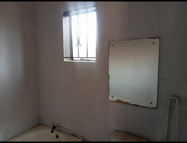 1 BEDROOM PROPERTY TO RENT IN LUFHERENG